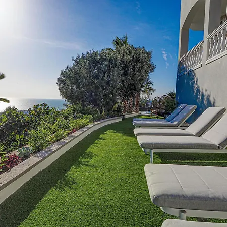 Bluehillsitges - Only Adults *