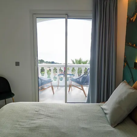 Blue Hill - Only Adults Apartment Sitges