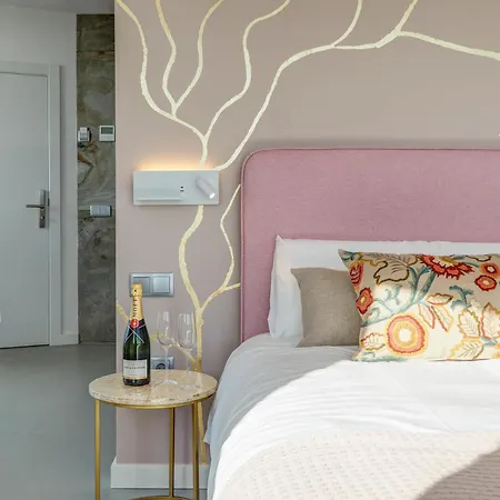 Blue Hill - Only Adults Apartment Sitges