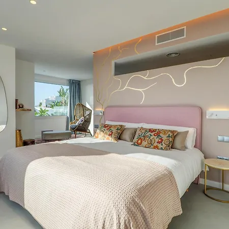 Bluehillsitges - Only Adults