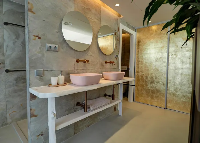 Bluehillsitges - Only Adults *