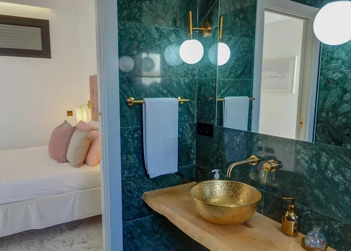 Bluehillsitges - Only Adults Sitges