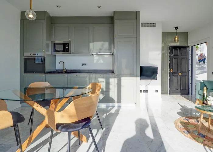 Bluehillsitges - Only Adults *