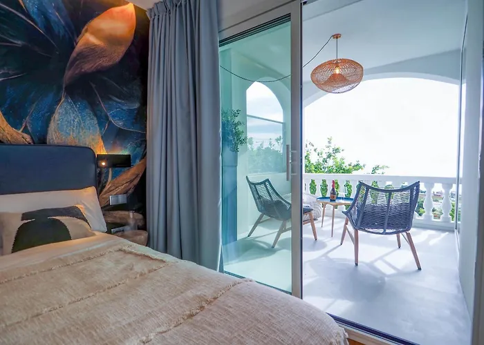 Bluehillsitges - Only Adults