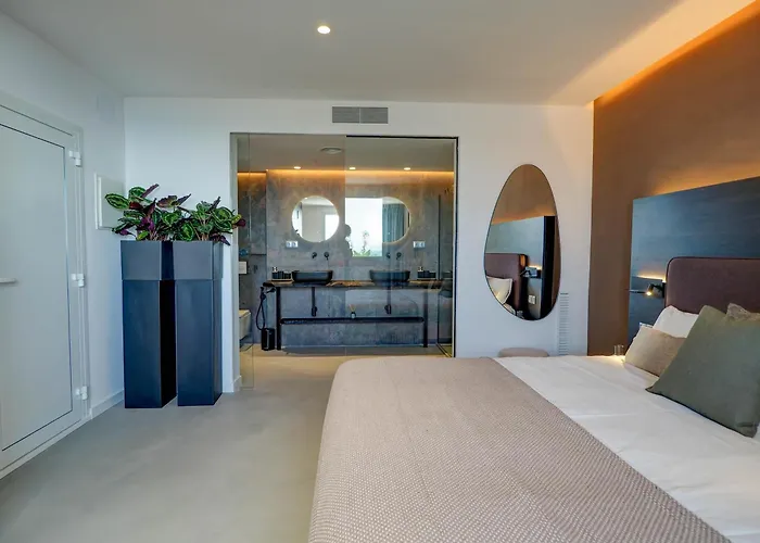 Bluehillsitges - Only Adults * Sitges