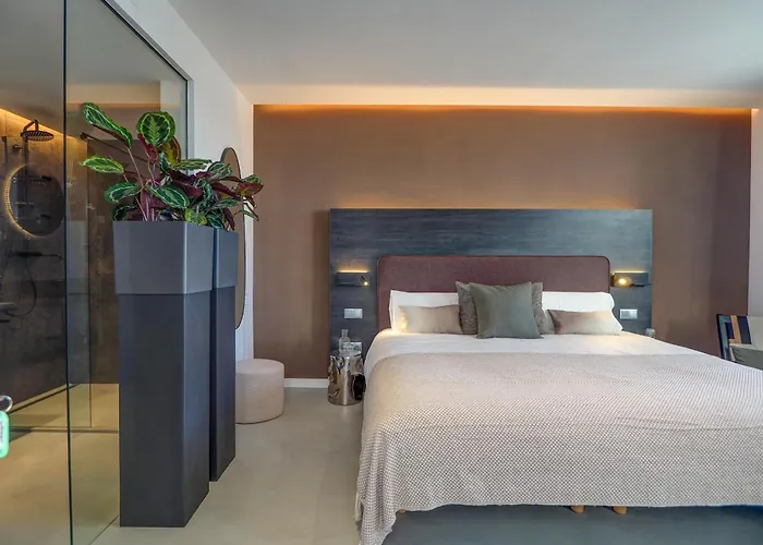 Bluehillsitges - Only Adults